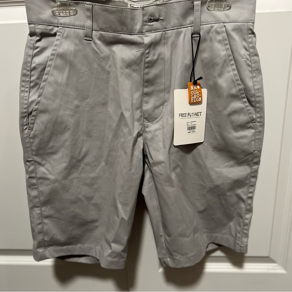 Free Planet Men Shorts — size 28